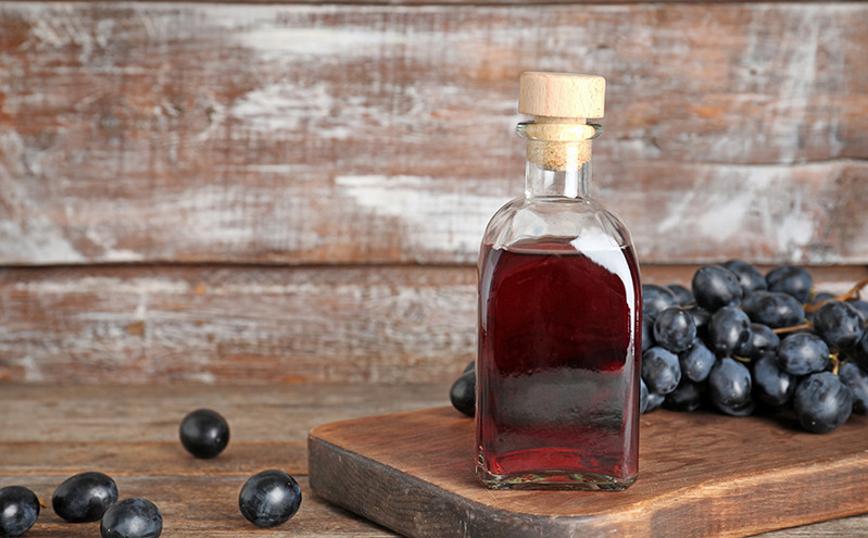 Ξύδι κόκκινου κρασιού: Πώς βοηθάει στην απώλεια βάρους και την αντιμετώπιση των ρυτίδων
