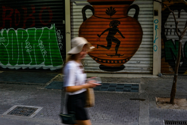 Κορονοϊός: 25.556 κρούσματα σήμερα, με 5.022 επαναλοιμώξεις – Στους 98 οι διασωληνωμένοι, 19 νέοι θάνατοι