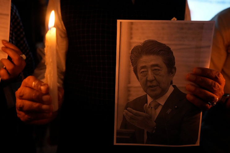 Άνοιξαν οι κάλπες στην Ιαπωνία με το μυαλό να βρίσκεται στη σοκαριστική δολοφονία του Σίνζο Άμπε