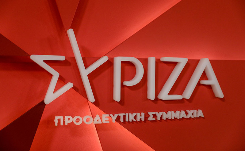 Ο ΣΥΡΙΖΑ καταδικάζει τη «βάρβαρη εισβολή των κουκουλοφόρων χρυσαυγιτών» σε έκθεση της Θεσσαλονίκης