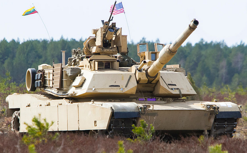 Πόλεμος στην Ουκρανία: Η Πολωνία αγοράζει 116 μεταχειρισμένα άρματα μάχης Abrams από τις ΗΠΑ