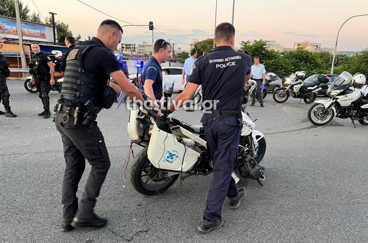 Θεσσαλονίκη: 75χρονος οδηγός πέρασε με κόκκινο κι εμβόλισε μηχανή της Ομάδας «Ζ»