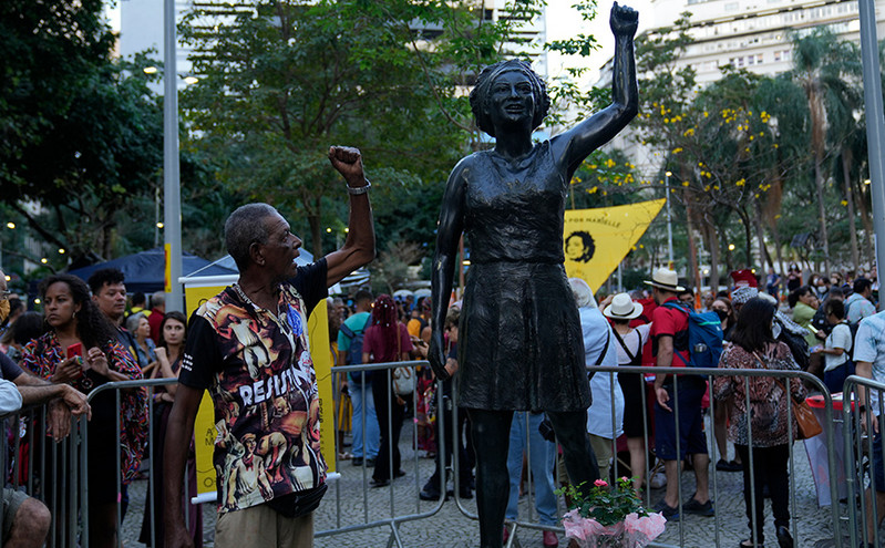 Βραζιλία: Έκαναν άγαλμα δολοφονημένη δημοτική σύμβουλο που αγωνιζόταν για τις μαύρες γυναίκες