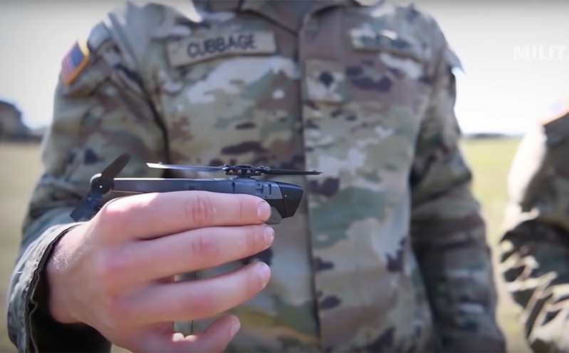 Ουκρανία: Νορβηγία και η Βρετανία δωρίζουν drones παλάμης Black Hornet