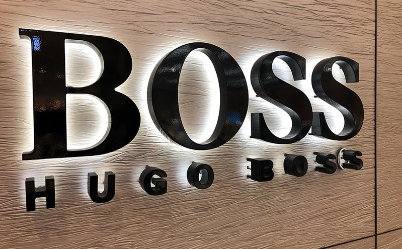 Ο Hugo Boss δημιούργησε γκαρνταρόμπα εικονικής πραγματικότητας