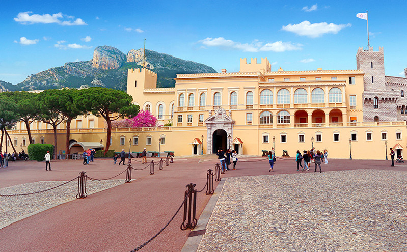 Ανοίγει ξανά για το κοινό το Παλάτι του Μονακό: Αποκαλύφθηκαν τοιχογραφίες 600 τετραγωνικών μέτρων