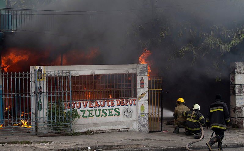 Πεδίο πολέμου η Αϊτή: Τρεις νεκροί σε διαδηλώσεις για την έλλειψη καυσίμων