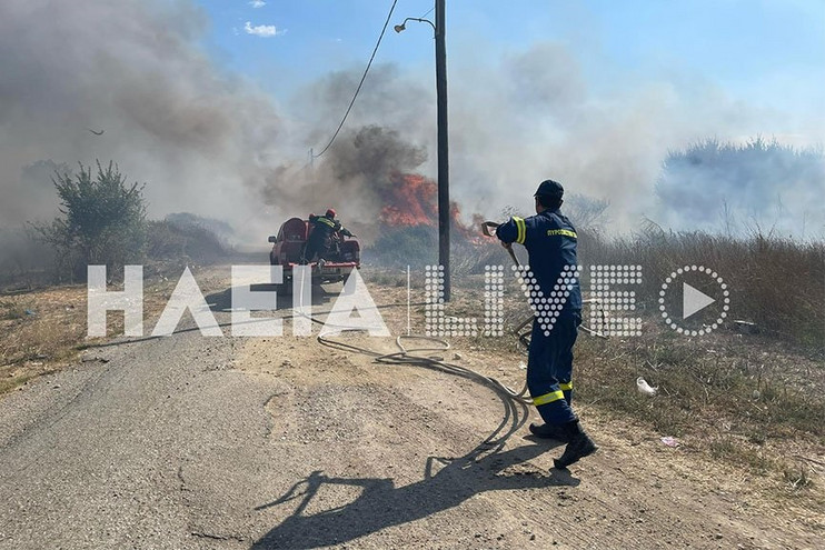 Πύργος: Υπό μερικό έλεγχο η φωτιά στην Σπιάντζα