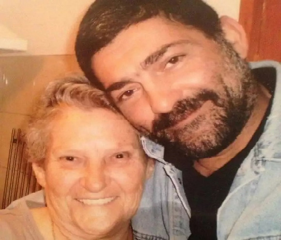 Μιχάλης Ιατρόπουλος: Συγκινεί η ανάρτησή του για τον έναν χρόνο από την απώλεια της μητέρας του