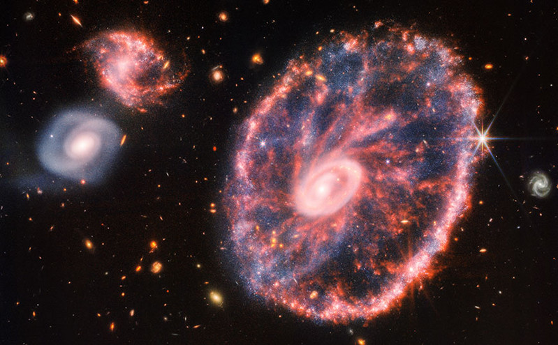 James Webb: Το διαστημικό τηλεσκόπιο της NASA απαθανάτισε τον μακρινό γαλαξία Cartwheel