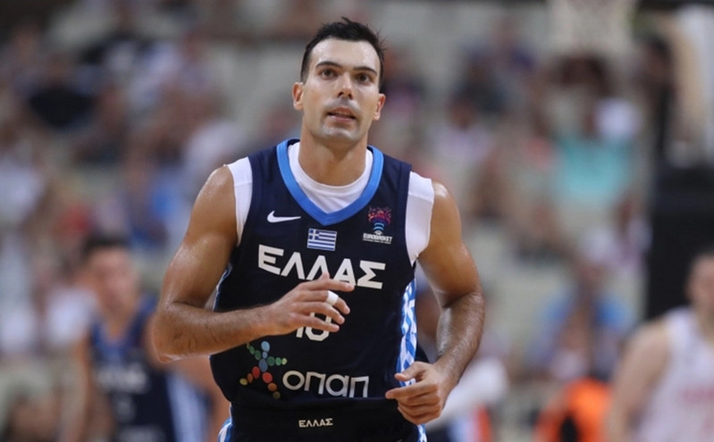 Αγωνία στην Εθνική ενόψει Eurobasket για Κώστα Σλούκα και Κώστα Αντετοκούνμπο