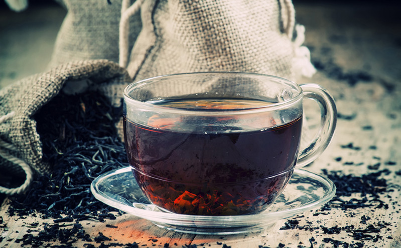 Μικρότερος ο κίνδυνος πρόωρος θανάτου για όσους πίνουν πολύ μαύρο τσάι
