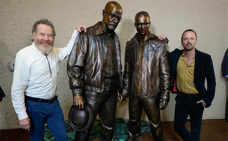 Breaking Bad: Ο Γουόλτερ Γουάιτ και ο Τζέσι Πίκμαν έγιναν&#8230; αγάλματα