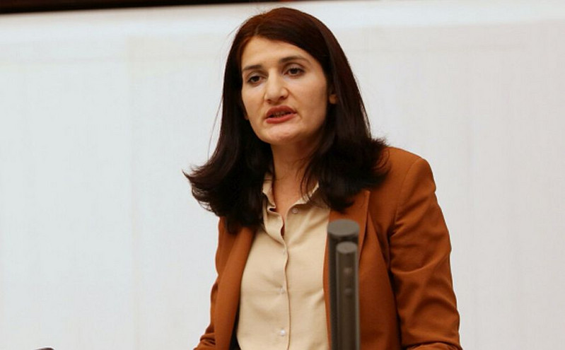 Τουρκία: Προφυλακίστηκε η βουλευτής του Λαϊκού Δημοκρατικού Κόμματος, Σεμρά Γκιουζέλ