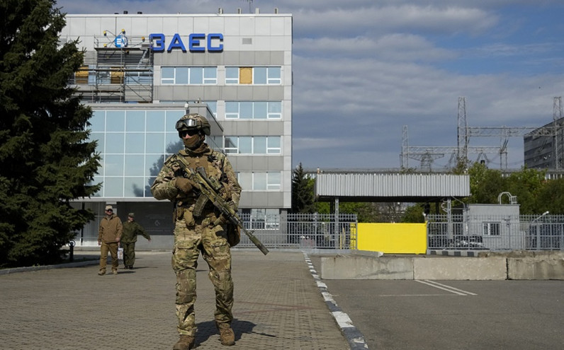 Ουκρανία: Το πυρηνικό εργοστάσιο της Ζαπορίζια αποσυνδέθηκε από το ηλεκτρικό δίκτυο μετά τους ρωσικούς βομβαρδισμούς