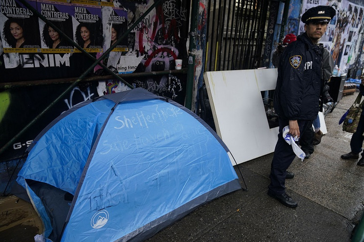 Νέα Υόρκη: Στους 80.000 οι άστεγοι στη μητρόπολη – Οι περισσότεροι από την εποχή της Μεγάλης Ύφεσης