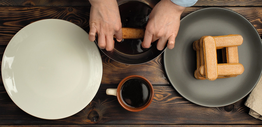 10 τρόποι χρήσης του καφέ σε ροφήματα, επιδόρπια αλλά και κυρίως πιάτα
