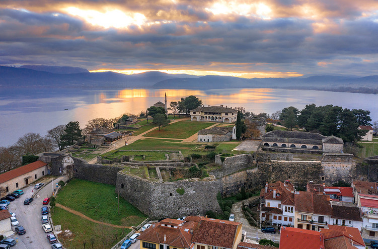 Κάστρο Ιωαννίνων: Το μέρος όπου ζωντανεύουν μύθοι και θρύλοι από τα παλιά