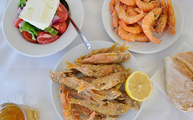 Για φρέσκο ψάρι και θαλασσινά σε Καμίνια, Πέραμα και Πειραιά