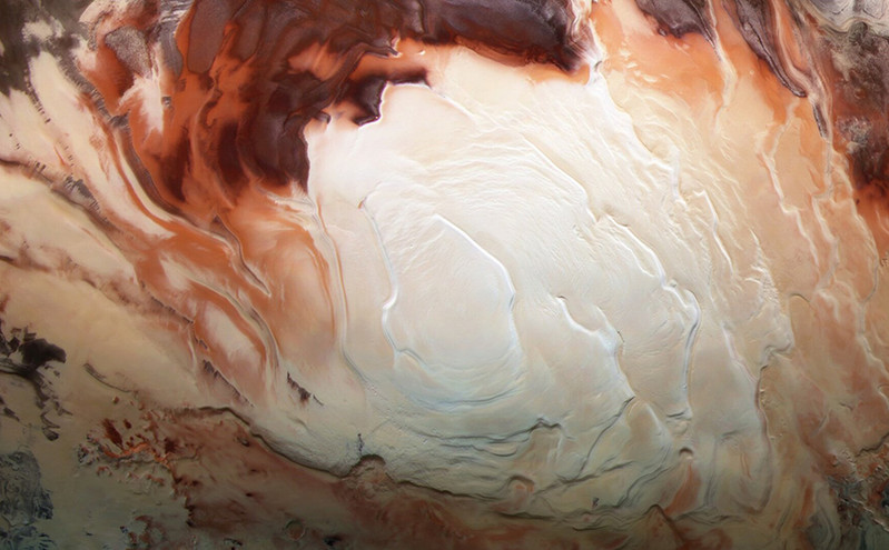 Νέες ενδείξεις για την ύπαρξη υγρού νερού κάτω από τον νότιο πόλο του Άρη