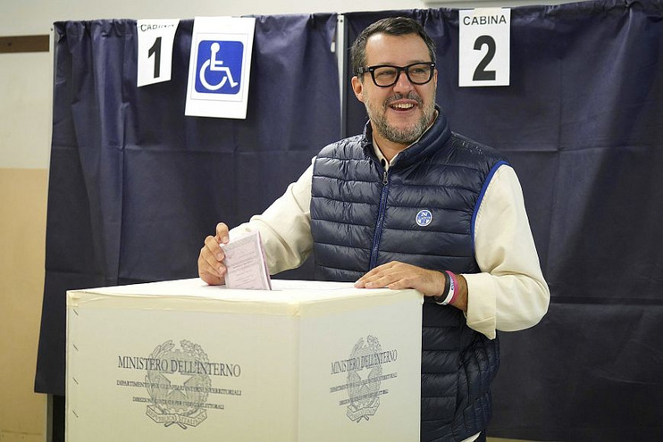 Εκλογές στην Ιταλία: Η κεντροδεξιά έχει σαφές προβάδισμα, σας ευχαριστώ, έγραψε στο Twitter ο Ματέο Σαλβίνι