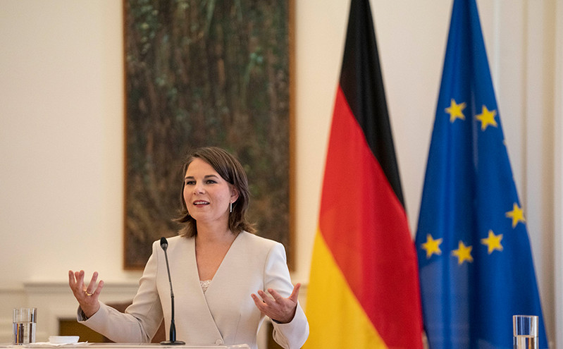 Γερμανία: Να έρθει άμεσα η μεταρρύθμιση της νομοθεσίας για το άσυλο, ζήτησε η υπουργός Εξωτερικών Αναλένα Μπέρμποκ