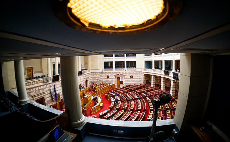 Boυλή: Κατά του νομοσχεδίου για τον γάμο των ομόφυλων ζευγαριών Ελληνική Λύση, Νίκη και Σπαρτιάτες