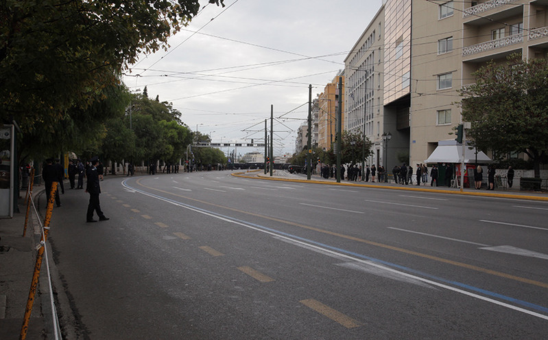 28η Οκτωβρίου: Κυκλοφοριακές ρυθμίσεις σε Αθήνα και Πειραιά λόγω των μαθητικών παρελάσεων