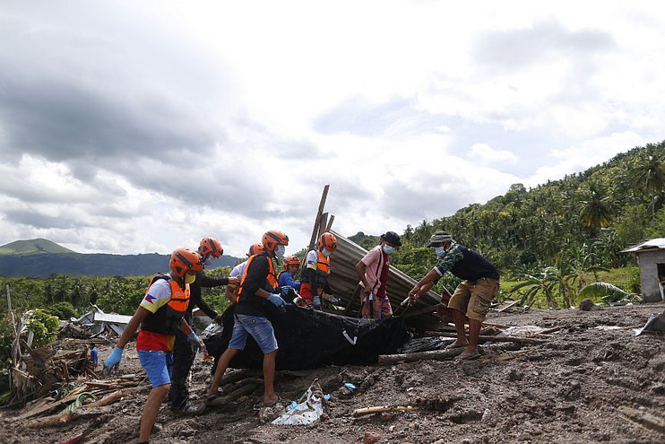 Τουλάχιστον 19 άνθρωποι στις Φιλιππίνες  έχασαν τη ζωή τους από ανατροπή σκάφους κοντά στη Μανίλα