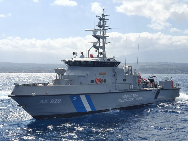Πολύνεκρο ναυάγιο στη Λέσβο: Τουλάχιστον 15 μετανάστες ανασύρθηκαν νεκροί μετά τη βύθιση λέμβου ανατολικά του νησιού