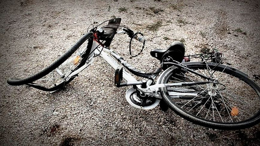 Ρέθυμνο: Σφοδρή σύγκρουση ποδηλάτου με όχημα &#8211; Στη ΜΕΘ 13χρονος μαθητής
