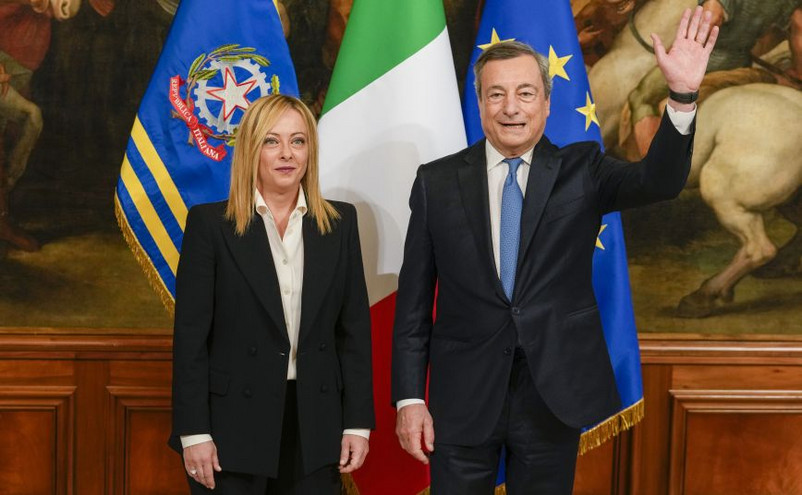 Τζόρτζια Μελόνι: Ο Ντράγκι έδωσε το «χρυσό καμπανάκι» στη νέα πρωθυπουργό της Ιταλίας