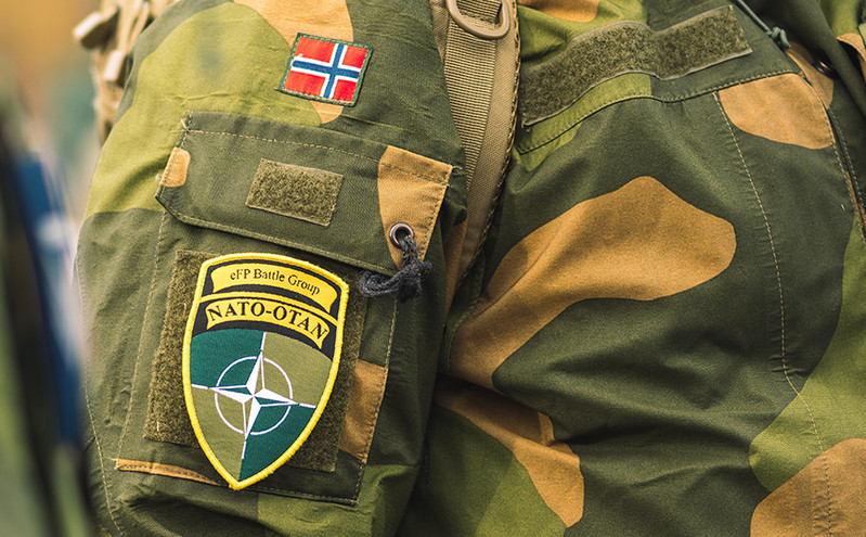Η Νορβηγία αναβαθμίζει το επίπεδο στρατιωτικού συναγερμού της