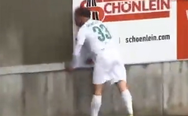 Ποδοσφαιριστής στη Γερμανία έπεσε με το κεφάλι στον τοίχο – Δείτε το βίντεο