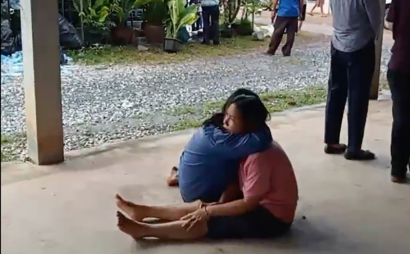 Ταϊλάνδη: Σοκάρουν οι μαρτυρίες για το μακελειό στον παιδικό σταθμό &#8211; «Άρχισε να πυροβολεί, να σφάζει, να σκοτώνει παιδιά»