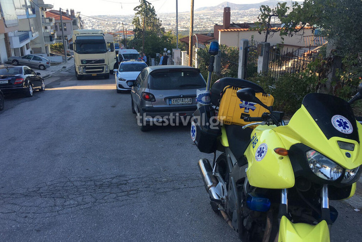 Θεσσαλονίκη: Μεθυσμένος οδηγός φορτηγού προκάλεσε φθορές σε σταθμευμένα οχήματα &#8211; Πολίτες του «όρμησαν»