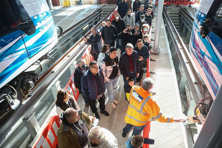 Μετρό Θεσσαλονίκης: Ενθουσιασμένοι οι πολίτες με την επίσκεψή τους στο σταθμό Παπάφη