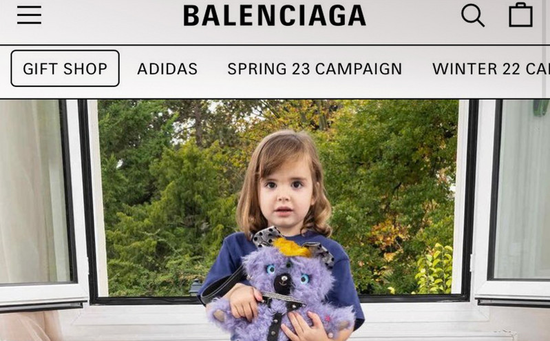 Balenciaga: «Ζητώ συγγνώμη και αναλαμβάνω την ευθύνη», λέει ο σχεδιαστής για τα αρκουδάκια με τα BDSM λουριά
