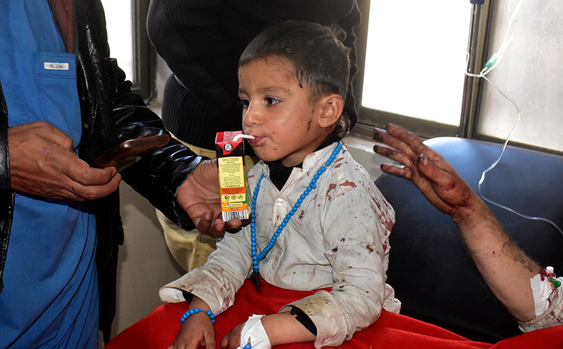 Πακιστάν: Βομβιστής επιτέθηκε σε ομάδα που έκανε εμβόλια σε παιδιά