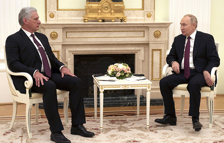 Πούτιν: Συναντήθηκε στη Μόσχα με τον προέδρο της Κούβας &#8211; «Είμαστε ενωμένοι ενάντια στην αυτοκρατορία των Γιάνκηδων»