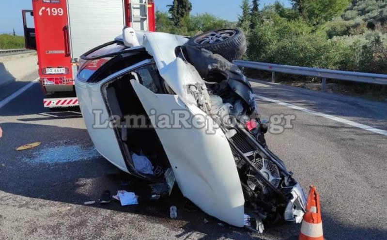 Τραγωδία στην Αθηνών – Λαμίας: Αυτοκίνητο χτύπησε στο διάζωμα και αναποδογύρισε – Νεκρή μία γυναίκα
