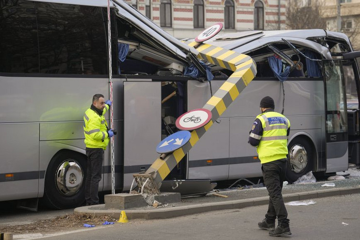Ρουμανία: Η ανακαίνιση του τούνελ κι ο ρόλος του GPS στο δυστύχημα με το λεωφορείο στο Βουκουρέστι