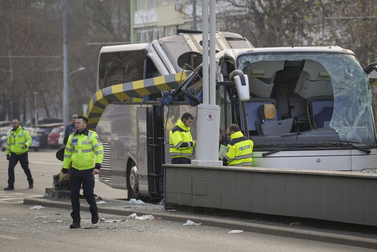 Ρουμανία: Βγήκε από το κώμα η 30χρονη μετά το δυστύχημα &#8211; Αναχωρούν για Ελλάδα οι επιβάτες του λεωφορείου