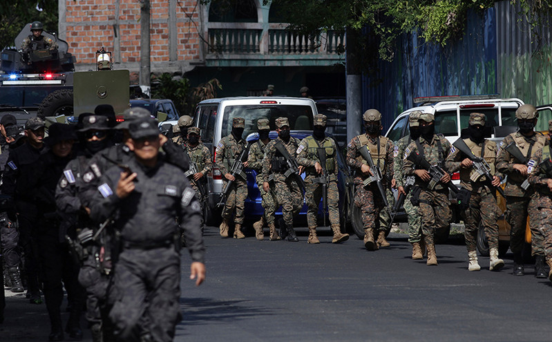 Ελ Σαλβαδόρ &#8211; «Πόλεμος κατά των συμμοριών»: Πάνω από 140 συλλήψεις στην πόλη Σογιαπάνγκο