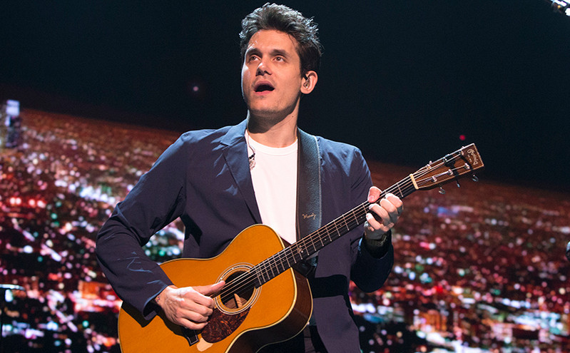 Ο τραγουδιστής John Mayer δεν βγαίνει ραντεβού από τότε που έκοψε το αλκοόλ