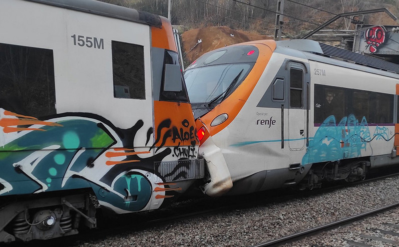 Ισπανία: Σύγκρουση τρένων στην Καταλονία &#8211; Δεκάδες τραυματίες