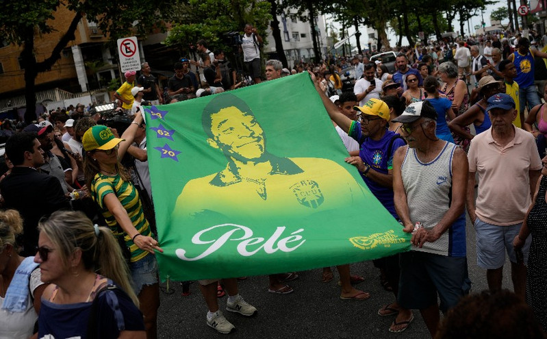 Πέρασε στην αιωνιότητα ο Πελέ &#8211; Εκατοντάδες χιλιάδες κόσμου στο τελευταίο «αντίο» του Βραζιλιάνου θρύλου