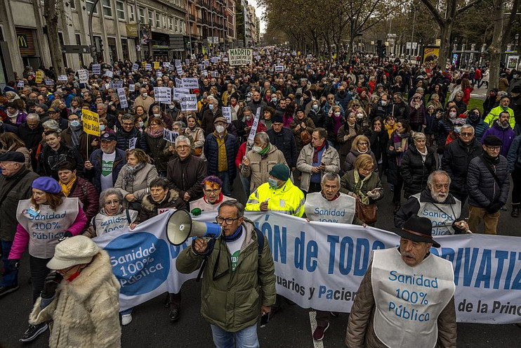 Ισπανία: Υγειονομικοί διαδήλωσαν κατά της «καταστροφής» του δημόσιου συστήματος υγείας &#8211; Δείτε εικόνες