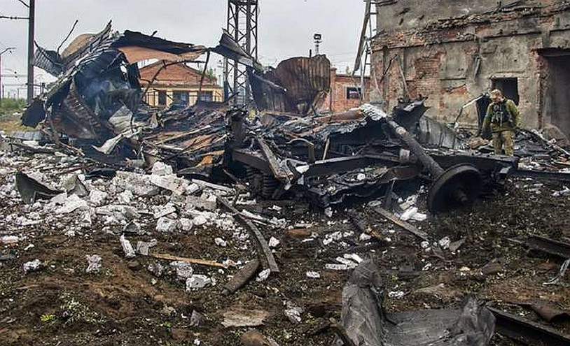 Ουκρανία: Βομβαρδισμοί γύρω από τους έρημους δρόμους του Μπαχμούτ παρά την «εκεχειρία των Χριστουγέννων»