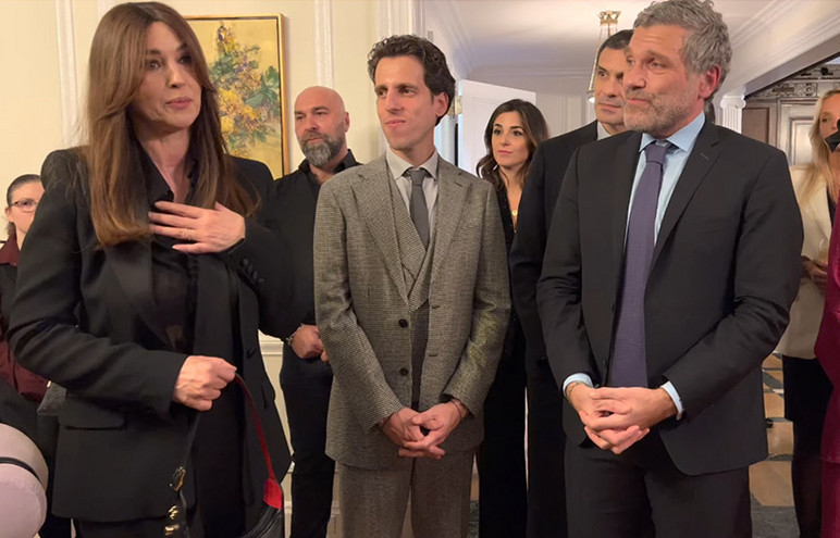 Η επίσκεψη της Μόνικα Μπελούτσι στο προξενείο της Ελλάδας στη Νέα Υόρκη